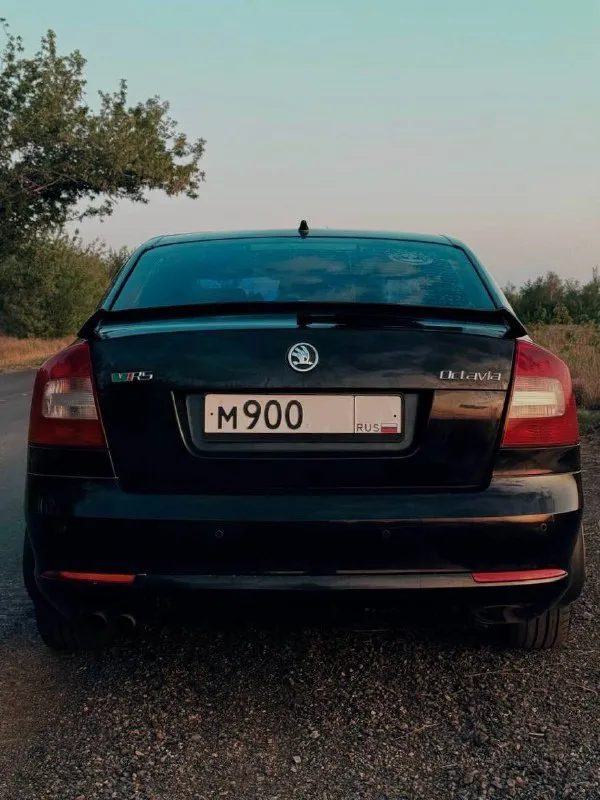 Продаю бодрый и быстрый автомобиль
Skoda октавия 1.8 турбо (160 л. С. ) 2009г, в хорошем состоянии. Своевременно обслуживал, денег не жалел, при мне много чего было поменяно. Зеленая автотека, штрафов, запретов нет. Авто не прошивалось.
Хорошая комплектация: салон кожа, двухзонный климат контроль, круиз контроль, 4 эсп, датчик дождя/света, складывание зеркал, обогрев зеркал, парктроники, холодильник в бардачке, хорошая мультимедиа teyes cc3l, отличные кубические светодиодные led фары проекционного типа, в круг зашумлена, хорошая музыка, салон кожаный.
Поставил липучки, откатал сезон. Пробег родной 207.000
Если что то интересует, звоните или пишите, расскажу. Г. Донецк
Обмен не предлагать.
Цена 700 т. Р
+79498182909
Тг a_sanchik
📲 Tg: @a_sanchik1
📞 Звоните: +7(949)8182909 - фотография - 4