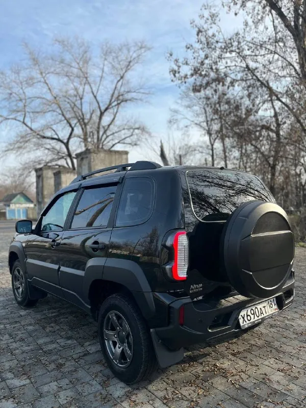 Продам ваз niva travel 2023года выпуска. В отличном состоянии. Машину покупали новую, 1 хозяин. Пробег 45 тыс км. Машина в родной краске. Два комплекта колес с дисками лето r15 зима r16.комплектация: кондиционер, подогрев передних сидений, 2 эл. Стеклоподъемника. Стоит хороший свет, полный антикор. По документам без проблем, переоформление в мрэо. Цена 1.100.000 тыс рублей + торг у капота. Осмотр г. Антрацит +7 (959) 101-94-99
📞 Звоните: +7(959)1019499 - фотография - 3