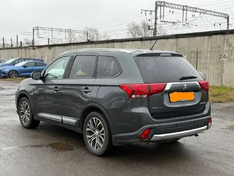 Всем привет! В продаже mitsubishi outlander, 2.0 л, 146 л. С. , 2016 года. Пробег 198 081 км.
Машина была в одних руках всё время. Покупалась компанией для перевозки директора, ездил на ней взрослый мужчина очень аккуратно, по салону видно. В авариях не участвовала. Единственное, дилеры меняли переднюю дверь водителя: в неё ударилось колесо, которое слетело с авто. Официалы поменяли дверь полностью.
По технике в отличном состоянии, обслуживалась как надо. Есть незначительные коцки по кузову, а так в отличном состоянии, делать ничего не надо, сел и поехал. Покупала девушка себе, но ей большая. .. Обмен возможен, цена на обмен выше. А за деньги 1.4 млн.
Тг. И ватцап.89595932537
Авто в лнр
📞 Звоните: +7(959)5932537 - фотография - 2