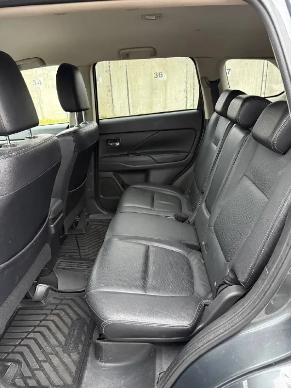 Всем привет! В продаже mitsubishi outlander, 2.0 л, 146 л. С. , 2016 года. Пробег 198 081 км.
Машина была в одних руках всё время. Покупалась компанией для перевозки директора, ездил на ней взрослый мужчина очень аккуратно, по салону видно. В авариях не участвовала. Единственное, дилеры меняли переднюю дверь водителя: в неё ударилось колесо, которое слетело с авто. Официалы поменяли дверь полностью.
По технике в отличном состоянии, обслуживалась как надо. Есть незначительные коцки по кузову, а так в отличном состоянии, делать ничего не надо, сел и поехал. Покупала девушка себе, но ей большая. .. Обмен возможен, цена на обмен выше. А за деньги 1.4 млн.
Тг. И ватцап.89595932537
Авто в лнр
📞 Звоните: +7(959)5932537 - фотография - 6