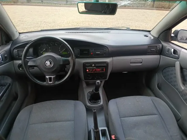 Продам 2002г skoda. Tour 1.6 мотор бензин работает идеально масло не расходует не дымит не троит авто в отличном состоянии хорошо сохранилась кпп без хрустов и вылетов плавная кулиса заходит как нада по авто гнили нету ходовая часть вся пересыпана ездить очень мягенка и комфортна днище лазит не нада вся живая машина каждый день ездить проблем нету документы в порядке можем ехать в мрэо и спокойно оформлять стоит резина зима на хороших литых дисках стоит хорошая оптика фары стоят линзовые электрика исправна печка работает очень хорошо машина на каждый день для роботы или так по ездить самое то под капот можно не лазить авто завëл и поехал салон приятный музыка штатная цена всего-лишь 350.000 но есть и торг всегда буду рад договорится с приятными и адекватными людьми посмотреть авто можно г. Донецк +79493866286
📞 Звоните: +7(949)3866286 - фотография - 6