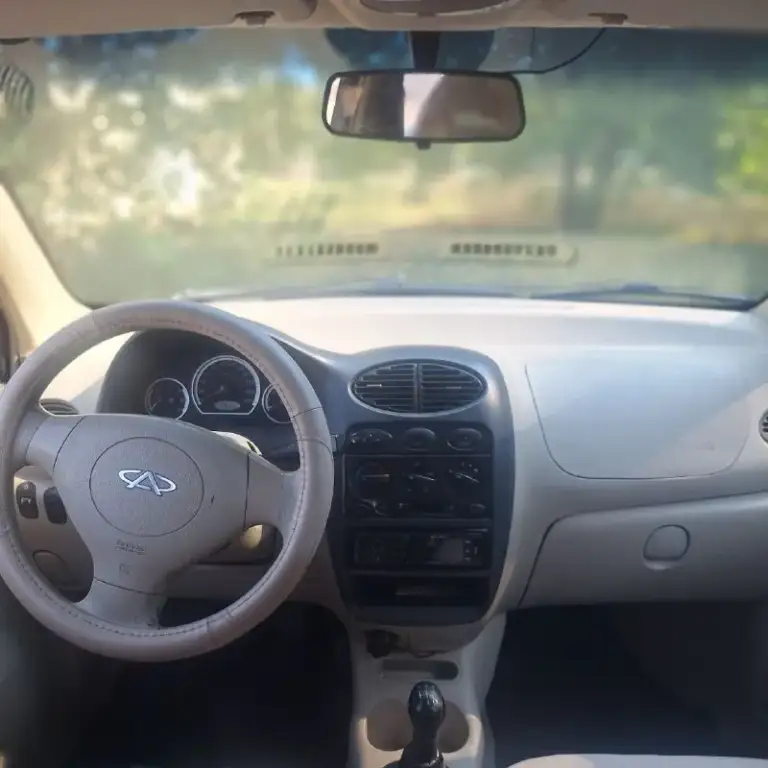 Продаю chery swit qq (1.1) 2008г. Пробег 123тыс км. Учёт рф 180 регион. Мкп комплектация: гур 2подушки безопасности, кондиционер( работает),4 стеклоподъемника, штатная сигнализация, магнитола. Произведена замена свечей, колодок, установлен новый радиатор и сцепление. Приятный, не закуренный салон. Идеальный вариант для первого авто. Без гнили. На корпусе есть царапины. Для реальных покупателей при осмотре торг.
2 Комплекта резины+видеорегистратор. Цена 220тыс руб. Тел. +79493033050 - фотография - 6