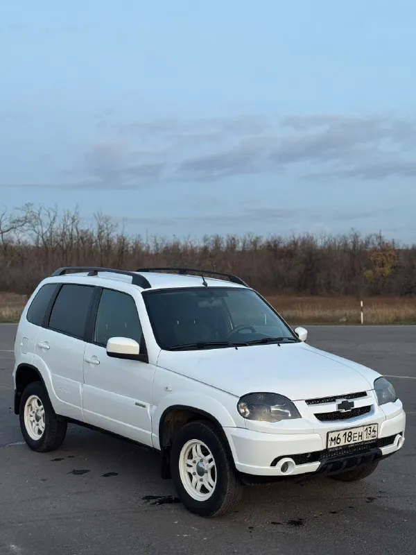 Продам chevrolet niva 4x4
Год выпуска 2017
Двигатель 1.7
Оригинальный пробег 112.000 тысяч
Машина в отличном состоянии. Ходовая без посторонних звуков, стоят нерегулируемые ступицы с подшипниками ивеко. Двигатель масло не расходует. Раздатка, мосты все в полном порядке. Коробка переключает плавно. Салон в отличном состоянии. Кузов без дтп, стекла в круг завод. Максимальная комплектация:кондиционер, гур, авs, подогрев сидений, линзованная оптика, полный обогрев лобового, сигнализация с автозапуском и т. Д. Документы в полном порядке. Есть газ. Остальные вопросы по телефону.
Цена 805.000 торг
+79595840108 Телеграмм
📞 Звоните: +7(959)5840108 - фотография - 1