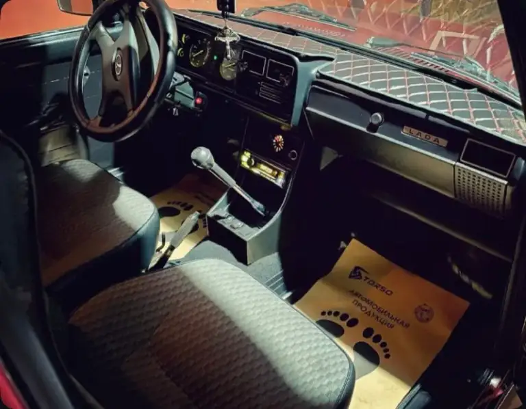 Доброго времени суток, в продаже ваз 2107 в изумительном состоянии! 🚘🔥

Таких экземпляров осталось мало, автомобиль не бит, и не крашен. ✅

Пробег составляет 63.000 км!🛞🏁

Двигатель 1.600
Работает без каких либо нареканий, коробка 5 ступенчатая без хрустов и вылетов. 🚀

По ходовой нечего не стучит, и не гремит, диски r13!

Все расходники менялись вовремя, прошла полное т. О перед продажей, заменены все масла и так же фильтра. ✅

По кузову без вопросов, гнили нет, днище, стаканы, лонжероны, целые!🔥

По салоне все в достойном состоянии, все как и должно быть по заводу, запах нового авто, не прокурен, не порван. 🚀

Так же стоит простенькая музыка, магнитола aura и динамики pioner!

По документам авто кристально чистое, любой вид переоформление, так же любые проверки с вашей стороны приветствуются. ✅

Ценник данного авто 245.000₽ реально мужчин покупателю уступлю в цене, торг!

Автомобиль находиться в донецке

+79498007111

+79498326167 - фотография - 7