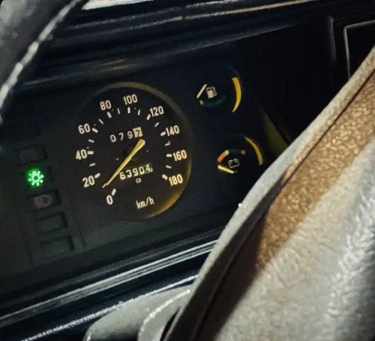 Доброго времени суток, в продаже ваз 2107 в изумительном состоянии! 🚘🔥

Таких экземпляров осталось мало, автомобиль не бит, и не крашен. ✅

Пробег составляет 63.000 км!🛞🏁

Двигатель 1.600
Работает без каких либо нареканий, коробка 5 ступенчатая без хрустов и вылетов. 🚀

По ходовой нечего не стучит, и не гремит, диски r13!

Все расходники менялись вовремя, прошла полное т. О перед продажей, заменены все масла и так же фильтра. ✅

По кузову без вопросов, гнили нет, днище, стаканы, лонжероны, целые!🔥

По салоне все в достойном состоянии, все как и должно быть по заводу, запах нового авто, не прокурен, не порван. 🚀

Так же стоит простенькая музыка, магнитола aura и динамики pioner!

По документам авто кристально чистое, любой вид переоформление, так же любые проверки с вашей стороны приветствуются. ✅

Ценник данного авто 245.000₽ реально мужчин покупателю уступлю в цене, торг!

Автомобиль находиться в донецке

+79498007111

+79498326167 - фотография - 9