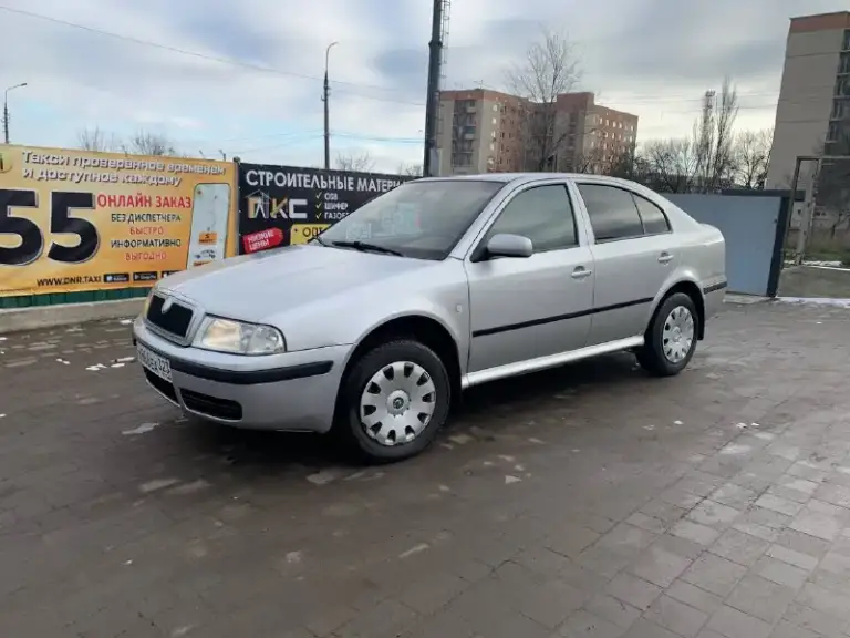 Skoda octavia 1.9 dti
Год 2006
Авто в хорошем состоянии
По факту два хозяина была в одной семье
Двигатель работает хорошо масло не ест
Движок сухой
Ходовка только после ремонта много чего поменял
Кузов почти весь в заводском окрасе
Есть комплект зимы шиповка
Пробег 237т
Остальные вопросы по телефону пишите
Г. Мариуполь
Цена 570т
+79895279194 - фотография - 1