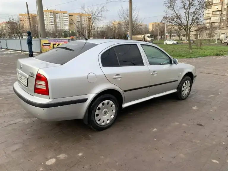 Skoda octavia 1.9 dti
Год 2006
Авто в хорошем состоянии
По факту два хозяина была в одной семье
Двигатель работает хорошо масло не ест
Движок сухой
Ходовка только после ремонта много чего поменял
Кузов почти весь в заводском окрасе
Есть комплект зимы шиповка
Пробег 237т
Остальные вопросы по телефону пишите
Г. Мариуполь
Цена 570т
+79895279194 - фотография - 3