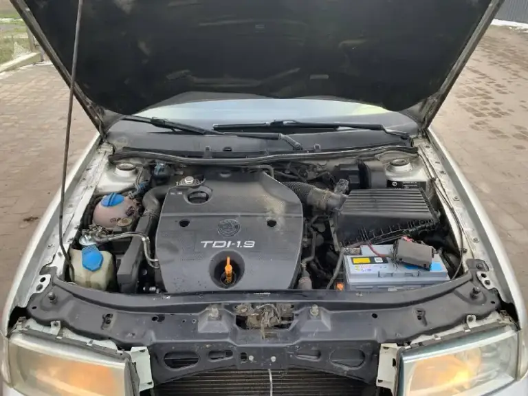 Skoda octavia 1.9 dti
Год 2006
Авто в хорошем состоянии
По факту два хозяина была в одной семье
Двигатель работает хорошо масло не ест
Движок сухой
Ходовка только после ремонта много чего поменял
Кузов почти весь в заводском окрасе
Есть комплект зимы шиповка
Пробег 237т
Остальные вопросы по телефону пишите
Г. Мариуполь
Цена 570т
+79895279194 - фотография - 7