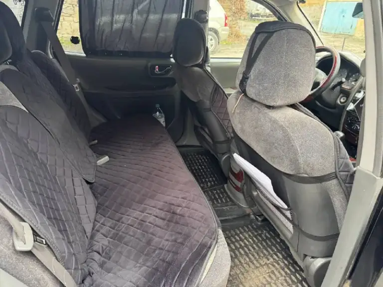 Продам hyundai santa fe 2003год. Машина в достойном состоянии. 2.4 бензин. По машине всё работает. Новая зимняя резина, второй комплект летней резины на дисках. С переоформлением. Машина находится в донецке. Цена 520.000р. Все подробности по телефону +79493820834. - фотография - 5