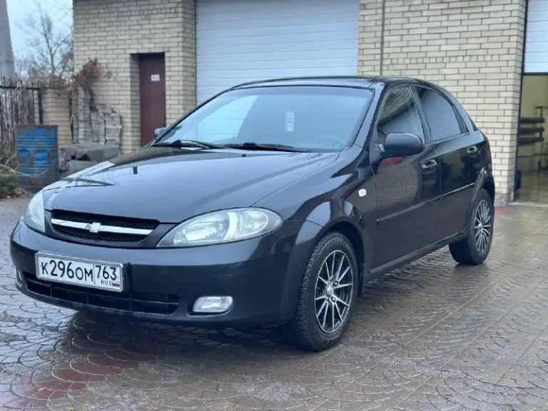Продам chevrolet lacetti
Объем 1.6
Год выпуска 2007
Пробег 193000
В идеальном состоянии, без рыжиков, вмятин, царапин, двигатель работает идеально, не дымит, не троит, масло не ест,
Коробка переключается без хрустов, не выбивает, кондиционер заправлен работает,
Цена 495 000
Остальные вопросы по телефону
+79493943583 - фотография - 1