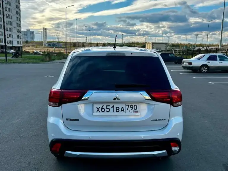 Mitsubishi outlander 2016 2.0 at
-Коробка автомат
-Пробег 127000
-Цена: 1.580000₽
-Мариуполь
-Тел: +79495877152

Автомобиль в отличном состоянии. Реальный не скрученный пробег, кузов без дефектов. Двигатель работает идеально, коробка переключается плавно без пинков, ходовая часть без нареканий. Климат-контроль, круиз-контроль, подогрев сидений, диодная оптика, литые диски, новая зимняя резина липучка, два ключа, автозапуск. Без вложений, звоните! - фотография - 5