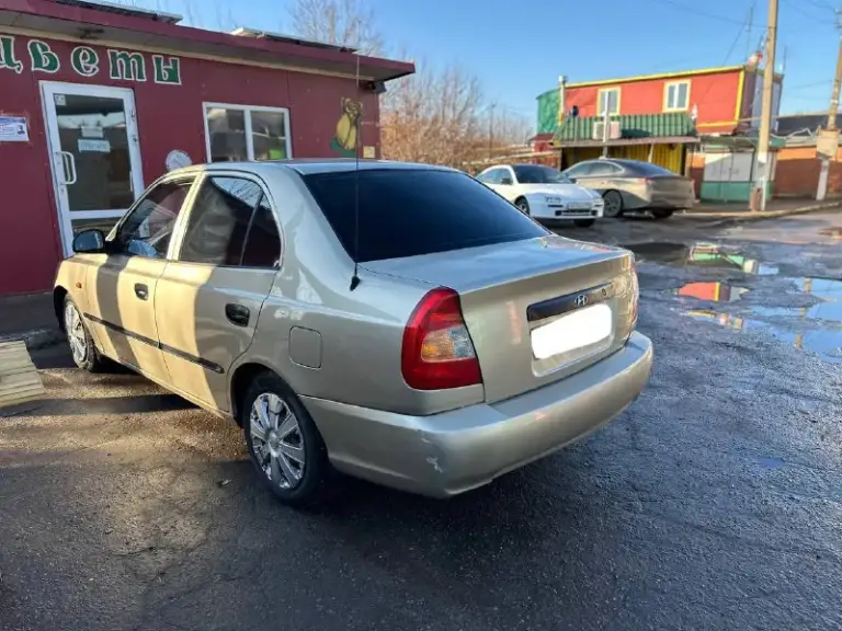 🚘Марка: hyundai accent
⛽ Бензин 1.5 бензин
🐎 102Л. С
📅Год выпуска:  2005
💴Цена: 420000🫰🏻
• Пробег:300000
• Коробка в хорошем состоянии
По двигателю вопросов нет !
• Салон в хорошо состоянии     
• Акустика
•Стеклоподъемник
•Кондиционер
•Гидра усилитель руля
Документы все порядке полное переоформление!
Зеленая автотека!
Автомобиль без гнили никаких вложений не требует ! Почти в родном окрасе крашена две детали!
Торг уместен!
Все вопросы по телефону !
📞  +79494999910
Осмотр пгт. Володарское
📲 Tg: @armenovich999
📞 Звоните: +7(949)4999910 - фотография - 3