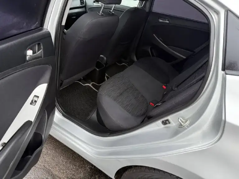 Hyundai solaris 2015 года(рестайлинг) 1.6 бензин(газ пропан)механическая коробка передач.2 собственника пробег — 181 000 км. Автомобиль в хорошем состоянии: двигатель работает ровно, без посторонних шумов и ошибок, коробка передач переключается, ходовая часть без стуков. Все стекла оригинальные, включая лобовое. Кузов без следов коррозии, полный комплект ключей, камера заднего вида(есть летняя резина)документы в полном порядке. По запросу предоставим полный видеообзор с замерами лакокрасочного покрытия. Цена: 770 000 рублей. Город: донецк. Телефон для связи:
+7 (949) 371-08-26(Telegram на номере)
📞 Звоните: +7(949)3710826 - фотография - 9