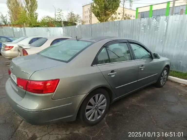 Продам авто, hyundai sonata (американка) 2.4 газ-бензин, 2009 год, состояния технически на твердую 4, по ходовой части вопросов нет, есть не значительные нюансы. Обмен на ладу гранту с вашей доплатой +79885724078 - фотография - 6