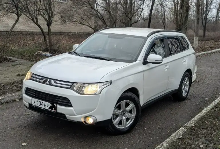 📢 Продам mitsubishi outlander ресталинг в идеальном состоянии можно и вкредит 💥💥 🔹год 2014 🔹двигатель 2.0л бенз. 🔹коробка: автомат 🔹привод :полный 🔹учёт рф любое оформление цена 1м.150тр торг звоните 🔹авто в хорошем состоянии не бита 100% ходовка супер двигатель и кпп работают отлично, кузов в идеальном состоянии, музыка, дачики мертвых зон камера задниго вида, дачик света, дачик дождя, сигнализация, эл стеклоподъёмники подогрев сидения 2х зоный климат резина хорошая т. Д 🔹телефон :+79490030135(телеграм +79497396813) (вацап +380714978907
📞 Звоните: +7(949)0030135 - фотография - 2