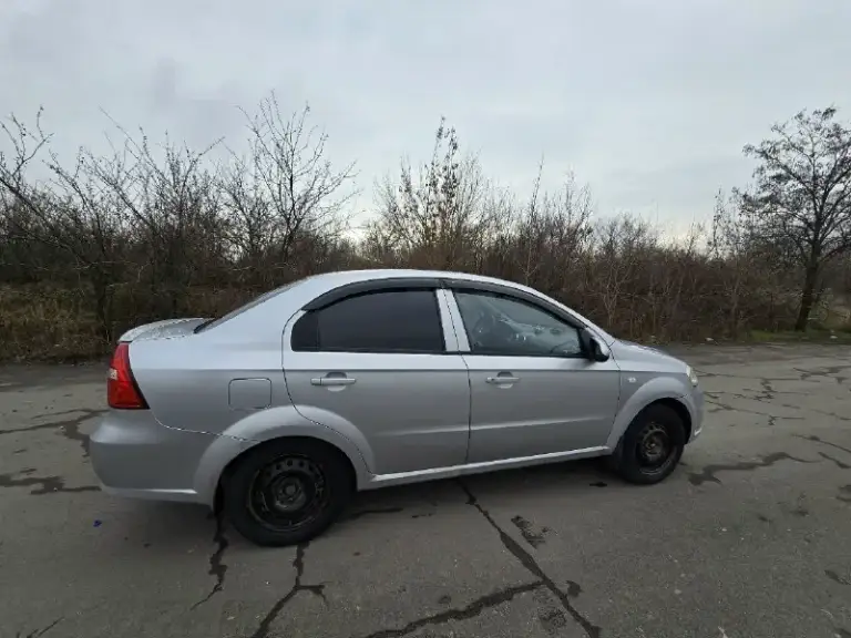 Chevrolet авео (aveo) 1.4 16кл (101 л. С. ) механика 2007 год, пробег 310т цена: 400.000 рублей продажа от собственника в отличном техническом состоянии. Мотор работает ровно, тихо, как часы. Есть кондиционер, музыка магнитофон 2 дин +камера заднего вида все вопросы по телефону +79493300393 донецк
📞 Звоните: +7(949)3300393 - фотография - 3