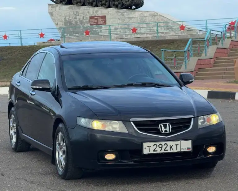 Срочно. 660,000 руб. Honda accord vll, 2.0 л, мт. Технически обслужена, цепь заменена 20,05,25. Масла и фильтра свежие. Кузов без ржавчины и гнили, пороги / днище целые, преимущественно заводской окрас. Птс оригинал, два владельца. Первый владел 13 лет, второй по нынешний час. Комплектация “comfort“. Два комплекта резины. Климат, круиз, мультируль, эл. Сп с доводчиком, подогревы сидений и зеркал, люк, ксенон и т. Д. Территориально находится в г макеевка (центр) контакты : +7 (949) 363-52-68 (есть «telegram») варианты обменов и рассрочки - не интересуют. - фотография - 2