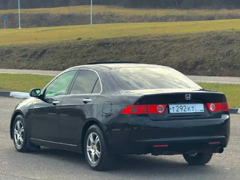 Срочно. 660,000 руб. Honda accord vll, 2.0 л, мт. Технически обслужена, цепь заменена 20,05,25. Масла и фильтра свежие. Кузов без ржавчины и гнили, пороги / днище целые, преимущественно заводской окрас. Птс оригинал, два владельца. Первый владел 13 лет, второй по нынешний час. Комплектация “comfort“. Два комплекта резины. Климат, круиз, мультируль, эл. Сп с доводчиком, подогревы сидений и зеркал, люк, ксенон и т. Д. Территориально находится в г макеевка (центр) контакты : +7 (949) 363-52-68 (есть «telegram») варианты обменов и рассрочки - не интересуют. - фотография - 5