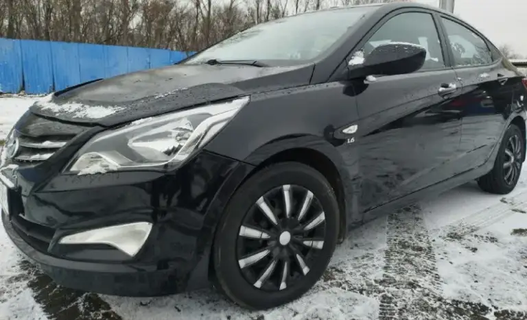 Продам hyundai solaris 2015 г на автомате! С реальным родным пробегом 156000км и с зеленой автотекой! На комплектации в нее входит: климат контроль подогрев передних сидений, 4 стеклоподъемника, мульти руль. С подогревом. Машина в очень хорошим состоянии! И за все свою эксплуатацию у машины был 1 хозяина. По техники все работает как часы! По ходовой плывет, нечего не гремит не стучит, нет посторонних звуков. Коробка работает так как должна работать! Все передачи включаются идеально без пинков! Все остальные вопросы по телефону +7949 416 83 45 тут и телеграм цена 970.000₽
📞 Звоните: +7(949)4168345 - фотография - 2