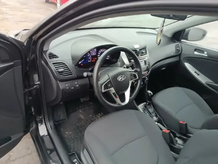 Продам hyundai solaris 2015 г на автомате! С реальным родным пробегом 156000км и с зеленой автотекой! На комплектации в нее входит: климат контроль подогрев передних сидений, 4 стеклоподъемника, мульти руль. С подогревом. Машина в очень хорошим состоянии! И за все свою эксплуатацию у машины был 1 хозяина. По техники все работает как часы! По ходовой плывет, нечего не гремит не стучит, нет посторонних звуков. Коробка работает так как должна работать! Все передачи включаются идеально без пинков! Все остальные вопросы по телефону +7949 416 83 45 тут и телеграм цена 970.000₽
📞 Звоните: +7(949)4168345 - фотография - 8