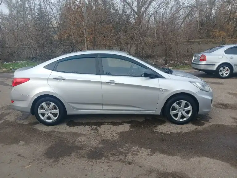 Продам solaris 2012 год 1.6 механика авто без дтп без гнили без ржавчины в отличнейшем состояние пробег 226700 родной 100000% один хозяин в такси не работала мотор коробка ходовая в идеале цена 735.000рублей макеевка +79495039504
📞 Звоните: +7(949)5039504 - фотография - 4