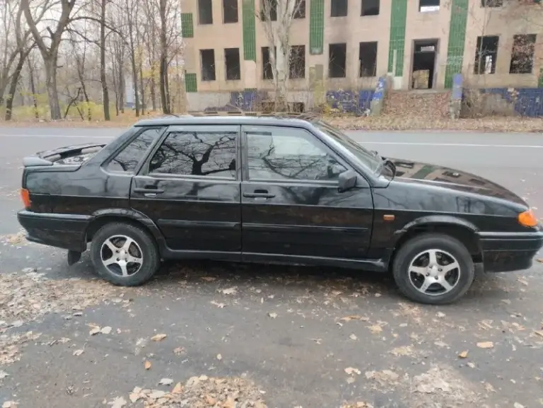 Продам ваз 2115 2009 г. В. Авто в родной краске без дтп. Пробег 172 т родной.2 хозяина. Автомобиль в хорошем состоянии всё работает в штатном режиме. Дно пороги подкопотка всё целое. Каждый день на отличном ходу. Документы чистые любой вид оформления. Осмотр макеевка донецк. Цена 290 т. Р. +79494502738 +79495061129 - фотография - 4