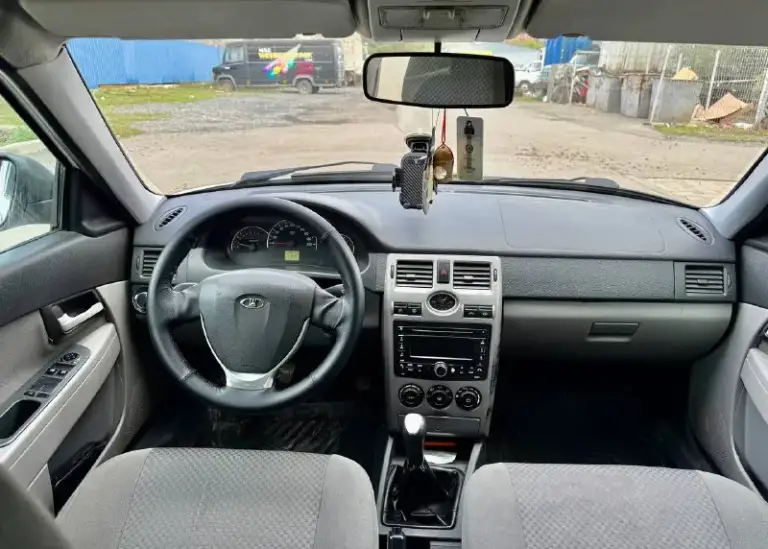 Ваз priora 2013 год эксп, 1.6 16v 141 тыс км пробег, комплектация люкс, кондиционер обогрев лобового стекла, электро пакет, птф, резина новая зима на r15, автомобиль в отличном состоянии без гнили и ржавчины! Двигатель поршня с выборками, ходовая вся новая вкруг, кпп в идеальном состоянии без хрустов! Салон чист ухоженный! Вся промовилена вкруг обработана! Все работает до мелочей! Юридически я собственник машина на 180 регионе! Автотека зеленая! Срочно все вопросы по телефону звонить в любое время! Цена 530 тыс руб, +7949-401-03-58
+7949-401-03-61
📞 Звоните: +7(949)4010358 - фотография - 5