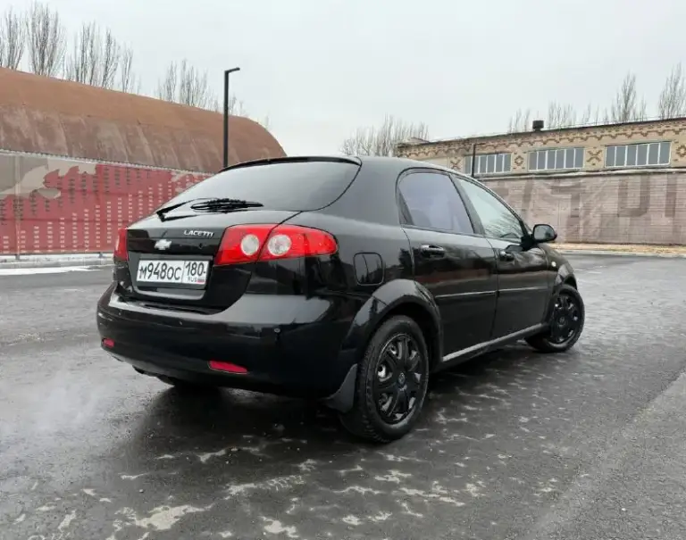 Chevrolet lacetti 1.6 ат

Цена: 520 000
Город: донецк
Год выпуска: 2007
Пробег: 147 000км
Двигатель: 1.6
Топливо: бензин
Кпп: автомат
Собственник: да
Телефон: +79493084655 (тг на этом же номере, могут быть проблемы со связью)

Техническое состояние отличное.
Днище и пороги -🔥🔥🔥
4 Эсп.
Кондиционер.
Парктроники.
Шумоизоляция дверей.
Магнитола с bluetooth
2 Комплекта резины на дисках. - фотография - 4