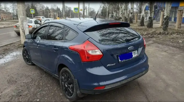 Горловка. Продается ford fokus 2014 г. В. Двигатель: 1,6 (125 л. С. ) коробка передач :механическая тип топлива:бензин автомобиль в родном окрасе, двигатель и коробка передач в отличном состоянии (новые), пробег оригинальный, все документы в порядке. Салон чист и опрятен, как новый. Автомобиль полностью обслужен и готов к эксплуатации. Зеркальный номер в подарок. Не упустите возможность приобрести надежный и экономичный автомобиль. Все заинтересованные могут связаться для дополнительных вопросов и осмотра. Цена: 1100000 +7(949) 427-29-91
📞 Звоните: +7(949)4272991 - фотография - 1