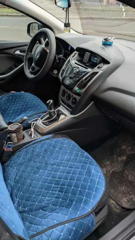 Горловка. Продается ford fokus 2014 г. В. Двигатель: 1,6 (125 л. С. ) коробка передач :механическая тип топлива:бензин автомобиль в родном окрасе, двигатель и коробка передач в отличном состоянии (новые), пробег оригинальный, все документы в порядке. Салон чист и опрятен, как новый. Автомобиль полностью обслужен и готов к эксплуатации. Зеркальный номер в подарок. Не упустите возможность приобрести надежный и экономичный автомобиль. Все заинтересованные могут связаться для дополнительных вопросов и осмотра. Цена: 1100000 +7(949) 427-29-91
📞 Звоните: +7(949)4272991 - фотография - 5
