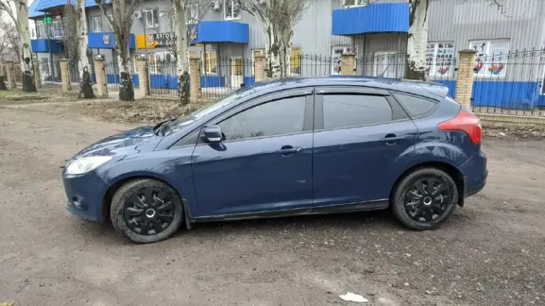 Горловка. Продается ford fokus 2014 г. В. Двигатель: 1,6 (125 л. С. ) коробка передач :механическая тип топлива:бензин автомобиль в родном окрасе, двигатель и коробка передач в отличном состоянии (новые), пробег оригинальный, все документы в порядке. Салон чист и опрятен, как новый. Автомобиль полностью обслужен и готов к эксплуатации. Зеркальный номер в подарок. Не упустите возможность приобрести надежный и экономичный автомобиль. Все заинтересованные могут связаться для дополнительных вопросов и осмотра. Цена: 1100000 +7(949) 427-29-91
📞 Звоните: +7(949)4272991 - фотография - 7