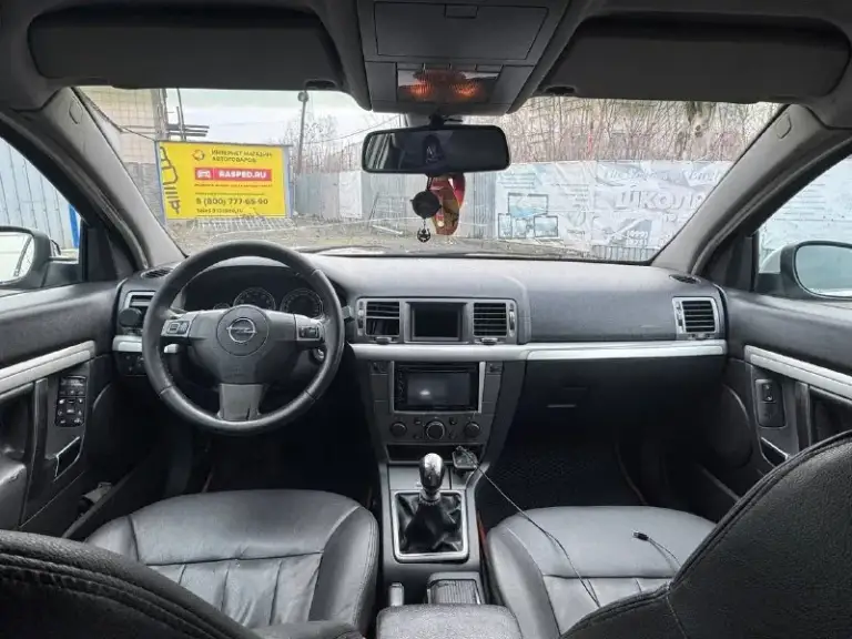 Продам срочно opel вектра с рестайлинг, 2.2 механика. Едет очень бодро хорошая комплектация: мультируль, полный электро пакет регулировка зеркал и 4 стеклоподъемника, центральный замок, хорошая музыка, подогревы сидений, двухзонный климат контроль, салон кожа состояние сидений идеальное, магнитола на андроиде, салон чистый опрятный, стоят красивые диски с хорошей зимней резиной. По машине проводилось много работ, а именно: замена сцепления, коробки, выжемного, бензонасоса, масло в двигателе меняли 2800км назад, аккумулятор новый. Остальные вопросы по +79499826202 цена 420 тысяч рублей + хороший торг.
📞 Звоните: +7(949)9826202 - фотография - 6