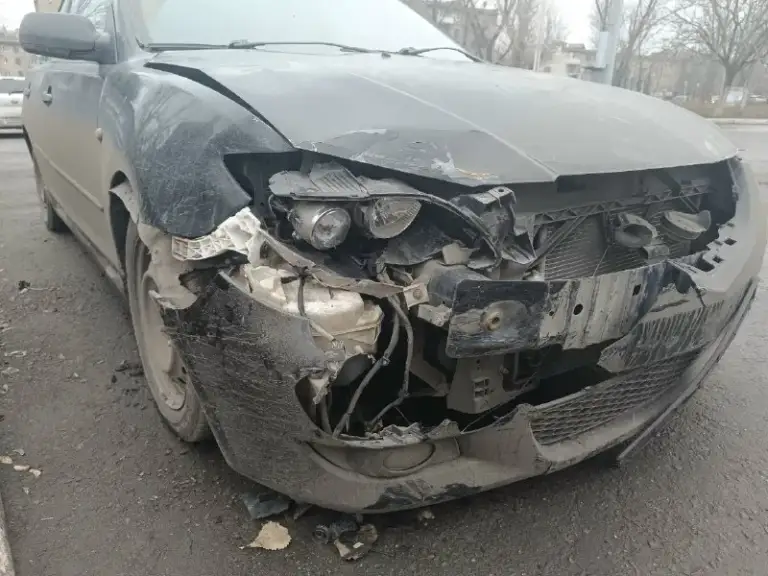 Продам/обмен под восстановление mazda 3бк 2006 г. В. Рестайлинг мотор 2.0, кпп механика учёт рф, я собственник двигатель, коробка в идеальном состоянии, по ходовой требуется замена пыльника шруса (уже куплен). На условном ходу (поставить бачок жидкости гур и она спокойно поедет) все подробности по телефону +79494551075
📞 Звоните: +7(949)4551075 - фотография - 4