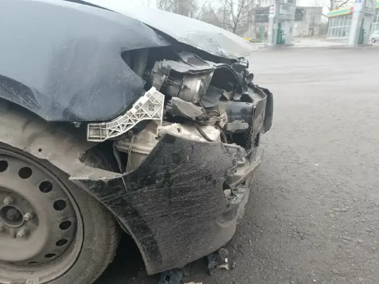 Продам/обмен под восстановление mazda 3бк 2006 г. В. Рестайлинг мотор 2.0, кпп механика учёт рф, я собственник двигатель, коробка в идеальном состоянии, по ходовой требуется замена пыльника шруса (уже куплен). На условном ходу (поставить бачок жидкости гур и она спокойно поедет) все подробности по телефону +79494551075
📞 Звоните: +7(949)4551075 - фотография - 5