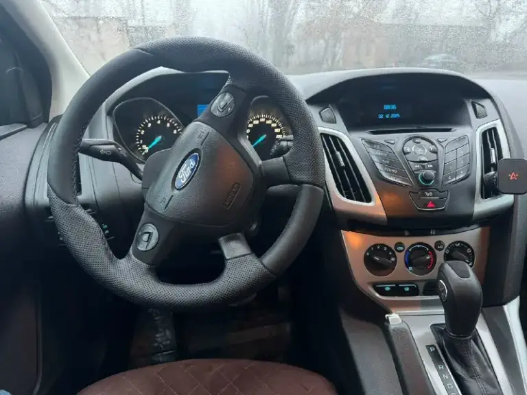 Продам ford фокус 3 2013 г выпуска! Двигатель 2.0 литра (150 сил) не дымит, масло не ест, работает как надо, цепной! Кпп павершифт, листает отлично, плавно! Собственник по документам! Два ключа, штатный электро центральный замок! В технической части все хорошо, работает исправно, во внешней есть нюансы, на скорость и работу не влияют, на их устранения затраты не критичны! Побег 180 тысяч родной! Цена 650000 тторг у капота! По вопросам +79494431486(телеграм, вацап)
📞 Звоните: +7(949)4431486 - фотография - 8
