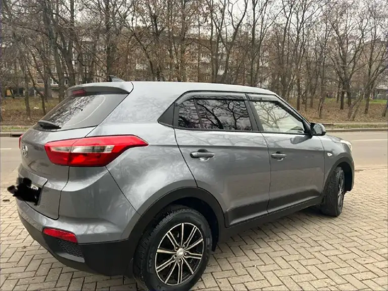 Hyundai creta 2016 года выпуска пробег 140 000 км родной не смотан двигатель 1.6 коробка автомат кузов весь в родном окрасе любые проверки по двигателю и коробке без нареканий использовалась одним собственником с салона сигнализация с автозапуском два ключа резина зима +лето все остальные вопросы по телефону цена 1 мл 600тысяч +79495205972 - фотография - 4