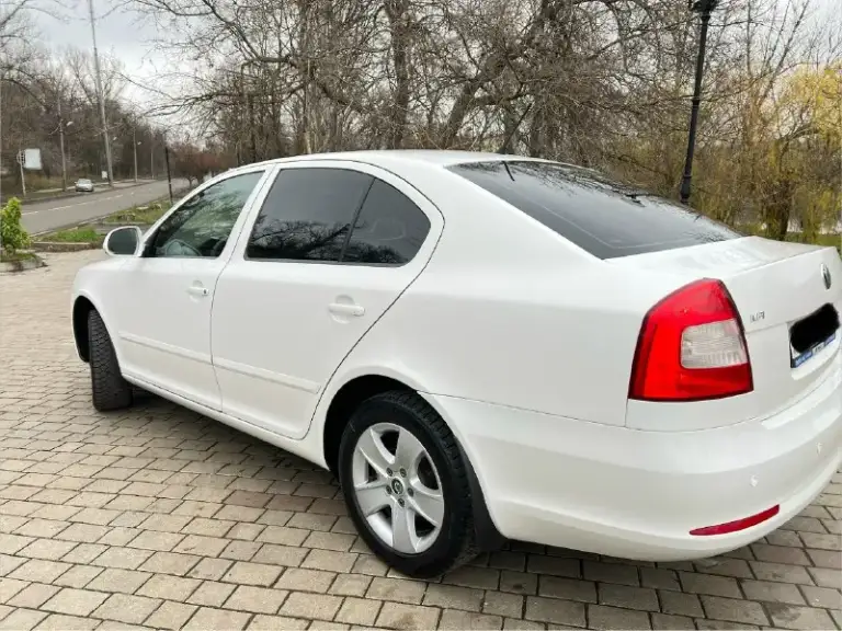 Skoda octavia 2012 года выпуска двигатель 1.6 mpi самый обычный коробка механика пробег 88000 км родного не смотаного без единого окраса любые проверки состояние нового автомобиля два ключа сигнализация с обратной с обратной связью зимняя резина все т. О проходила по регламенту цена 1 мл 200 тысяч +7 (949) 520-59-36
📞 Звоните: +7(949)5205936 - фотография - 5