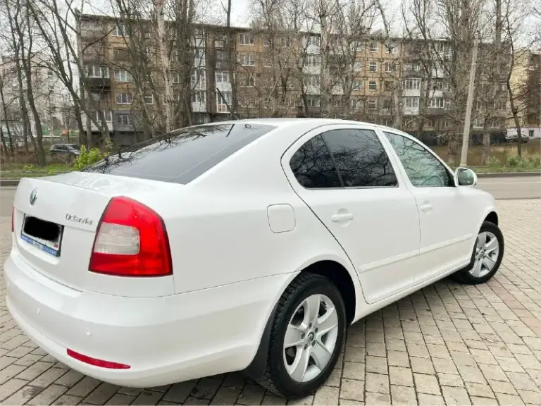 Skoda octavia 2012 года выпуска двигатель 1.6 mpi самый обычный коробка механика пробег 88000 км родного не смотаного без единого окраса любые проверки состояние нового автомобиля два ключа сигнализация с обратной с обратной связью зимняя резина все т. О проходила по регламенту цена 1 мл 200 тысяч +7 (949) 520-59-36
📞 Звоните: +7(949)5205936 - фотография - 6