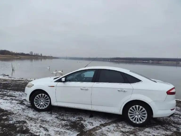 Продам ford mondeo 4, 2009 года выпуска, 2.3 двигатель duratec, акпп 6 ступенчатая aisin tf-81sc, бельгийская сборка. Менее 1000 км назад менял акпп на контракт с пробегом 60к. , заказ наряд имеется. Также были заменены 2 передних рычага, рулевые тяги, задние стойки стабилизатора. Двигатель работает ровно, не троит, обороты не плавают, ошибок нет. По кузову есть сколы, авто не новое. Кости целые, лкп в целом не плохо сохранилось. Срочных вложений не требует. Я хозяин, авто на мне, езжу каждый день. Осмотр в донецке, на боссе. Цена 900 000. +79494814840
📞 Звоните: +7(949)4814840 - фотография - 1