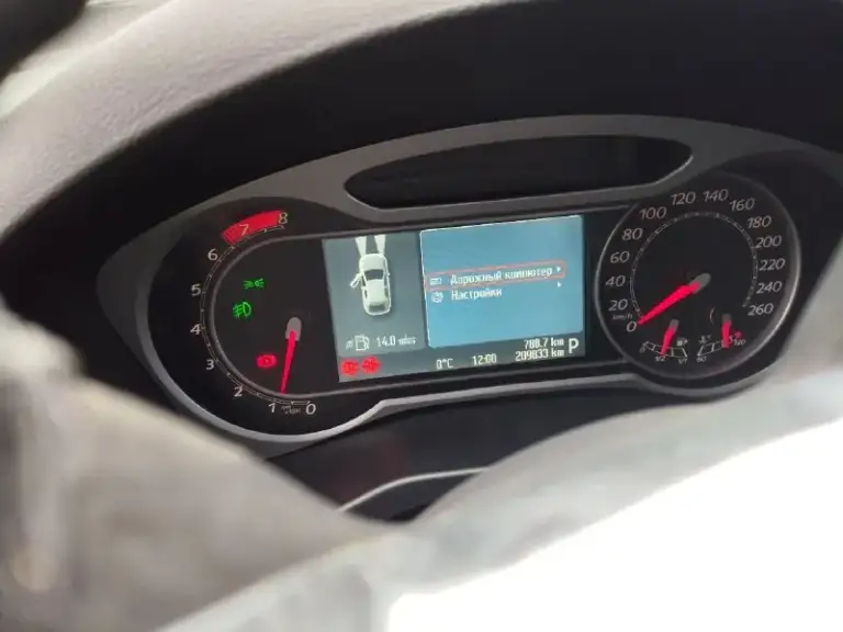 Продам ford mondeo 4, 2009 года выпуска, 2.3 двигатель duratec, акпп 6 ступенчатая aisin tf-81sc, бельгийская сборка. Менее 1000 км назад менял акпп на контракт с пробегом 60к. , заказ наряд имеется. Также были заменены 2 передних рычага, рулевые тяги, задние стойки стабилизатора. Двигатель работает ровно, не троит, обороты не плавают, ошибок нет. По кузову есть сколы, авто не новое. Кости целые, лкп в целом не плохо сохранилось. Срочных вложений не требует. Я хозяин, авто на мне, езжу каждый день. Осмотр в донецке, на боссе. Цена 900 000. +79494814840
📞 Звоните: +7(949)4814840 - фотография - 6