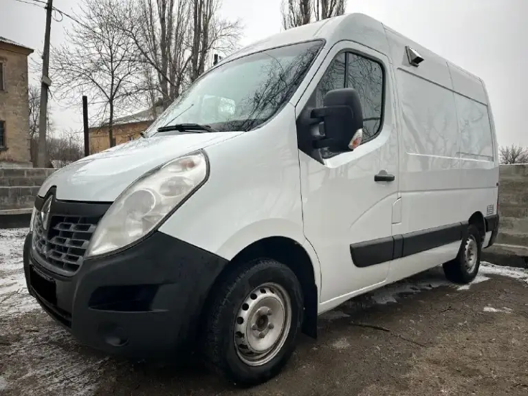 Продам свой бус renault master 3, 2017 года выпуска. В хорошем состоянии, без нареканий. Очень резвый и экономичный двигатель 2.3dci 1турбина, обслуживаю вовремя, нареканий нет, заводится с пол-оборота. Ориг. Пробег 357тыс. Км.
Сел поехал.
Стоит хорошая дорогая музыка с дорогими динамиками герц (в дверях и сзади) с блютуз-ом.
Продажа срочная! Цена отличная. 1.375.000 руб. Донецк. Звоните:+79495058580 - фотография - 3