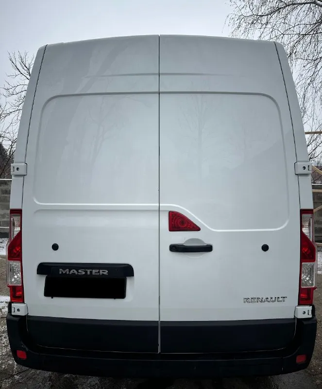 Продам свой бус renault master 3, 2017 года выпуска. В хорошем состоянии, без нареканий. Очень резвый и экономичный двигатель 2.3dci 1турбина, обслуживаю вовремя, нареканий нет, заводится с пол-оборота. Ориг. Пробег 357тыс. Км.
Сел поехал.
Стоит хорошая дорогая музыка с дорогими динамиками герц (в дверях и сзади) с блютуз-ом.
Продажа срочная! Цена отличная. 1.375.000 руб. Донецк. Звоните:+79495058580 - фотография - 5