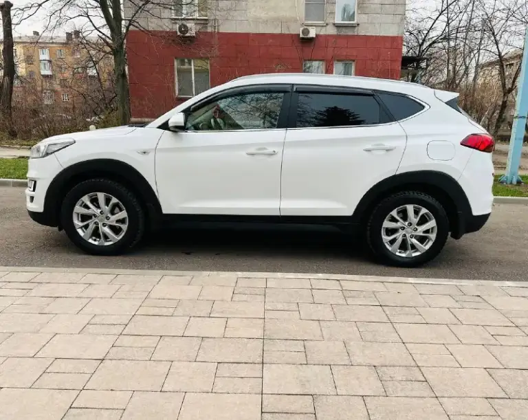 ‼️Продам hyundai tucson‼️
Конец 2019г|первая постановка на учет 2020г!
Мотор 2.0 бензин
Полный привод 4х4
Коробка автомат работает идеально!!
Двигатель без посторонних звуков!
Подогрев сидений перед зад
Подогрев руля
Климат контроль двухзонный
Круиз контроль
Адаптивный поворотный свет
Сигнализация с автозапуском
Стекла все родные
Резина зима
Диски новые!
Мульте медиа
Мульте руль
Камера заднего вида
Авто без вложений!!
Птс оригинал 1 хозяин
Переоформление без проблем
Цена:2.100.000₽
☎️Все вопросы по телефону:+79591677371 - фотография - 7