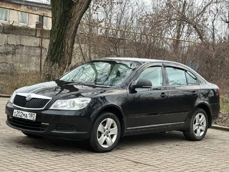 Продам skoda октавиа, 2013 года обьем двигателя 1.6mpi механика, едет очень мягко и бодро авто в отличном состоянии без вложений делать нечего не надо сел и поехал кузов в отличном состоянии в заводской краске ходовая отличная коробка переключается очень плавно и мягко днище в идеале по кузову без всяких рыжей и гнили, я владелец переоформление в мрео в месте свами цена 850.000 торг у капота реальному покупателю осмотр г. Макеевка тел:+79491004146
📞 Звоните: +7(949)1004146 - фотография - 6
