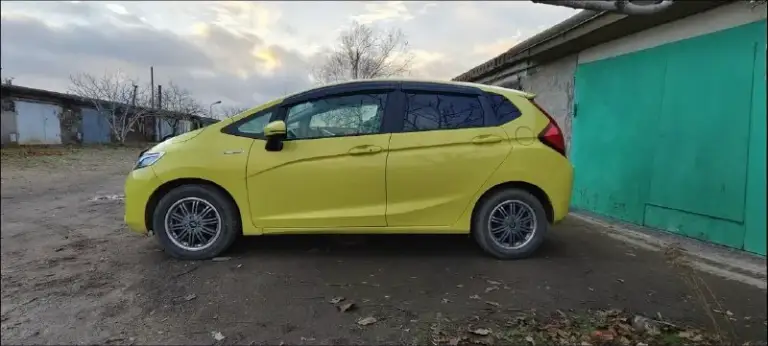 ⚡Продам срочно!!!⚡ 💥по низу рынка❗💥 💫honda fit 2014 год, 1,5 бензин (гибрид), автомат, передний привод, 195 тыс пробег. Авто в отличном состоянии, чистокровный японец, в машине работает всё! ✅климат, без ключевой доступ, старт/стоп, 4эл. Стеклоподъёмника, мультируль, головное устройство android с навигацией, режим eko, 2 ключа, свежая резина на дисках. ✅выглядит очень хорошо, салон не затертый, кузов без рыжиков. Очень динамичный и экономичный авто, расход по паспорту 3л/100, разгон 8,4 сек. 🚀 переоформление без проблем, могу присутствовать в мрэо. Цена 850тыс. Руб. Хорошим людям, хороший торг. Тел: +79496849154
📞 Звоните: +7(949)6849154 - фотография - 3