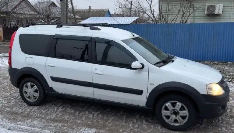 Продам семейный автомобиль,
Lada largus gross 2018г.
Автомобиль в отличнейшем состоянии, абсолютно не требует вложений!
Пробег оригинальный 147т.
У автомобиля 1 владелец за всю историю эксплуатации,
Автотека зеленая.
Кузов в хорошем состоянии,
Без дефектов,
Выглядит превосходно,
Все герметики и швы завод!
Оригинальное остекление!
Двигатель 1.6 16v 127,
Работает прекрасно!
Ровненько и тихо!
Без посторонних звуков!
Масло не берет.
Кпп переключается плавно, без хрустов и вылетов!
Ходовая часть на 5/5,
Абсолютно нету никаких стуков и тому подобного!
По комплектации:
Кондиционер, abs,
4Эл. Стеклоподъемники,
Электро усилитель руля,
Подогрев сидений,
И много прочего.
Оформление в мрэо без проблем!
Ценник 895.000т торг.
Тел: +79493235386 - фотография - 5