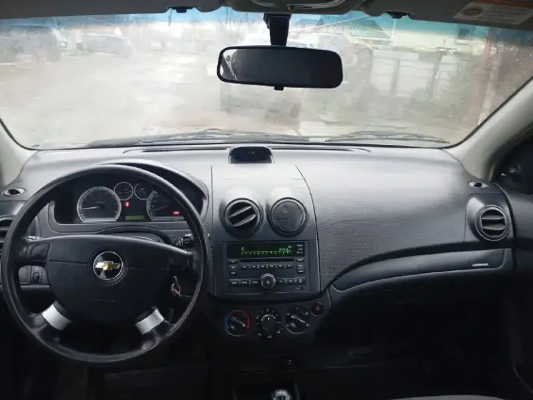 Продам chevrolet авео 2008 г. В. Двигатель 1.2, пробег 221000 км. Экономичный и надёжный авто. По кузову имеются не значительные дефекты, на фото видно. В авто есть: гидроусилитель руля, кондиционер, абс, электростеклоподъемники, две подушки безопасности, встроенная заводская магнитола с акустикой, центральный замок, два комплекта резины (зима, лето), два ключа. Цена 340000 руб. Мариуполь. +79491025119
📲 Tg: 30255
📞 Звоните: +7(949)1025119 - фотография - 5