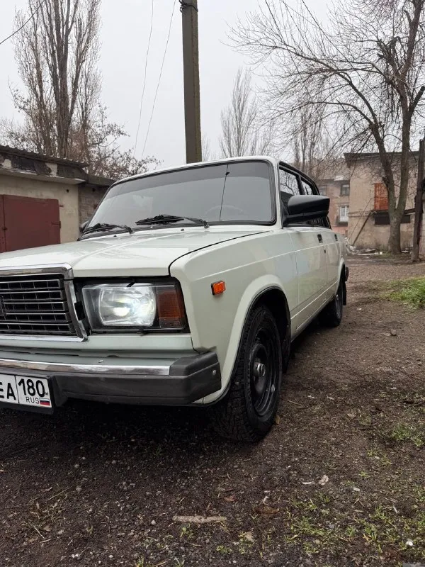 Продам ваз 2107 1998 г. Карбюратор
Продажа от владельца!
Авто в отличном состоянии, с момента покупки один собственник.
Пробег родной !!! 83000 км.
Автомобиль весь в родном металле и краске, ничего не варили, в дтп не была, дно в идеале, пороги тоже. Все стекла родные, включая лобовое.
Бережная эксплуатация, гаражное хранение.
Салон в идеальном состоянии.
В своем классическом виде, без каких либо тюнингов.
По технической части, все исправно.
1.5 Месяца назад установлено гбо. ( новая установка)
Новая зимняя резина.
Автомобиль полностью обслужен, вложений не требует.
Учет 180 регион, весь пакет документов, переоформление без проблем.
Енакиево
Цена 240 тысяч рублей. Хороший торг !
Тел: +79493803898( телеграмм, макс)

📞 Звоните: +7(949)3803898 - фотография - 4