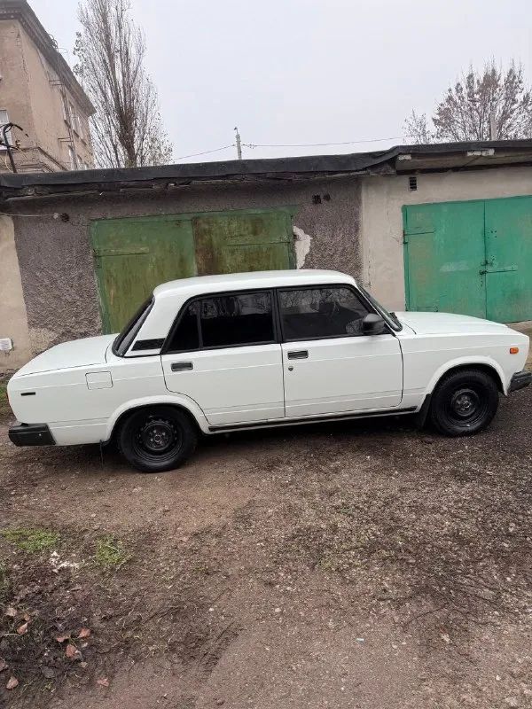 Продам ваз 2107 1998 г. Карбюратор
Продажа от владельца!
Авто в отличном состоянии, с момента покупки один собственник.
Пробег родной !!! 83000 км.
Автомобиль весь в родном металле и краске, ничего не варили, в дтп не была, дно в идеале, пороги тоже. Все стекла родные, включая лобовое.
Бережная эксплуатация, гаражное хранение.
Салон в идеальном состоянии.
В своем классическом виде, без каких либо тюнингов.
По технической части, все исправно.
1.5 Месяца назад установлено гбо. ( новая установка)
Новая зимняя резина.
Автомобиль полностью обслужен, вложений не требует.
Учет 180 регион, весь пакет документов, переоформление без проблем.
Енакиево
Цена 240 тысяч рублей. Хороший торг !
Тел: +79493803898( телеграмм, макс)

📞 Звоните: +7(949)3803898 - фотография - 7