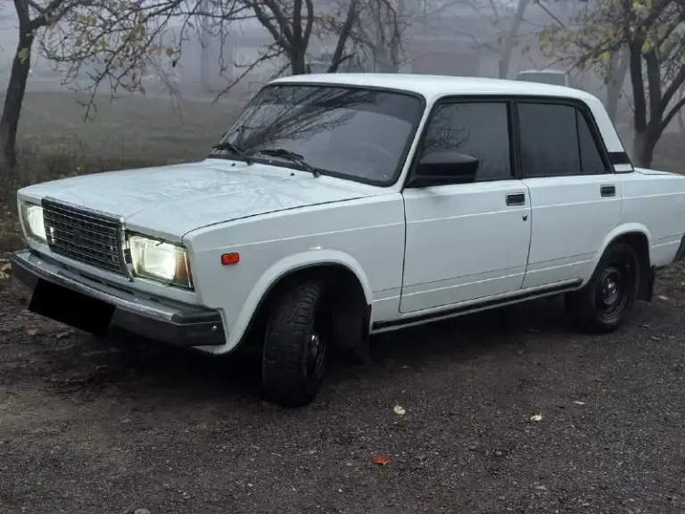 Продам ваз 2107 1998 г. Карбюратор
Продажа от владельца!
Авто в отличном состоянии, с момента покупки один собственник.
Пробег родной !!! 83000 км.
Автомобиль весь в родном металле и краске, ничего не варили, в дтп не была, дно в идеале, пороги тоже. Все стекла родные, включая лобовое.
Бережная эксплуатация, гаражное хранение.
Салон в идеальном состоянии.
В своем классическом виде, без каких либо тюнингов.
По технической части, все исправно.
1.5 Месяца назад установлено гбо. ( новая установка)
Новая зимняя резина.
Автомобиль полностью обслужен, вложений не требует.
Учет 180 регион, весь пакет документов, переоформление без проблем.
Енакиево
Цена 240 тысяч рублей. Хороший торг !
Тел: +79493803898( телеграмм, макс)

📞 Звоните: +7(949)3803898 - фотография - 9